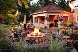 Magical Outdoor Fire Pit Seating Ideas