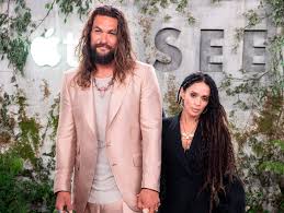 She has lived most of her life in new york and los angeles; Jason Momoa And Lisa Bonet S Relationship Timeline From Kids To Vows Insider