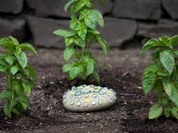 How To Make A Decorative Garden Stone