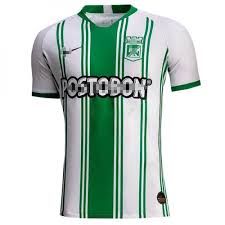 Das nike atlético nacional 2021 trikot ist inspiriert von dem trikot, das 1981 getragen wurde, als nacional seinen vierten ligatitel unter dem kommando von osvaldo zubeldía gewann. Camiseta Atletico Nacional Primera Equipacion 2020 2021 Lars7 Com