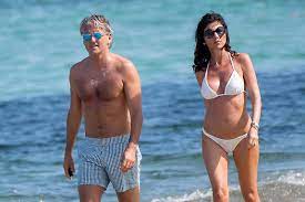 Henry mancini — love theme from romeo and juliet 02:33. Ex Manchester City Boss Roberto Mancini Steps Out On Beach With Stunning Girlfriend In St Tropez