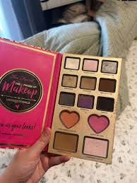 palete makeup all in too faced