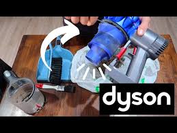 to clean the dyson v6 vacuum cleaner