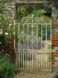 Inspiring Dreamy Garden Gate Design
