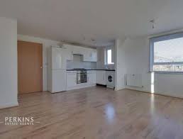 2 bedroom flats to in west drayton