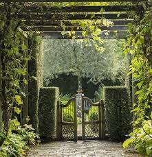 romantic italian style garden ideas