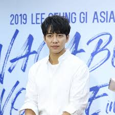 Born in 1987, lee seung gi debuted in 2004 as a singer and expanded into acting as well. Kfkgvwrkgemilm