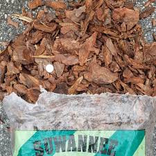 pine bark nuggets mulch bags