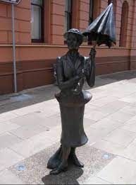 Mary Poppins Statue Maryborough