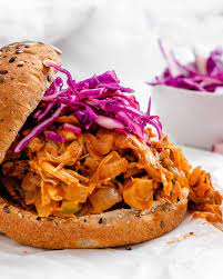 vegan pulled pork sandwiches with bbq