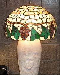 stained glass lamp with a worden mold