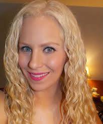It is cool, casual and extremely confident. Top 5 Products For Blonde Color Treated Wavy Hair Naturallycurly Com