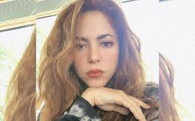 shakira dresses the part to home