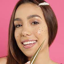 how to make fake freckles that look