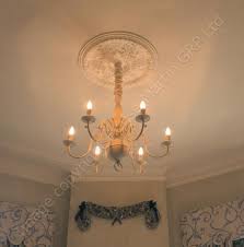 ceiling roses and ceiling medallions