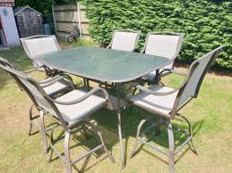 Quality Garden Table With 6 Matching