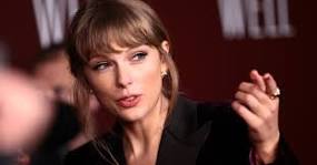 who-did-taylor-swift-date-when-she-was-17