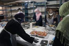 muslim women volunteer to cook free