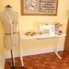 gidget 1 sewing table 005426