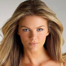 Brooklyn danielle decker (born april 12, 1987) is an american model and actress best known for her appearances in the sports illustrated swimsuit issue, including the cover of the 2010 issue. Brooklyn Decker Ist Die Bestbezahlte Schauspielerin Der Welt Mediamass