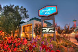 Located in the heart of downtown nashville, hampton inn and suites puts you right in the middle of it all. Hampton Inn Gatlinburg Gatlinburg Tn 37738