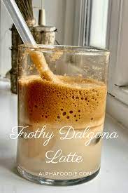simple homemade frothy dalgona latte