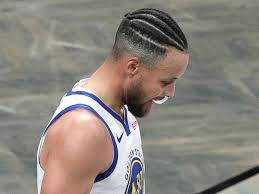 Steph curry's most impressive shot on a night he scored 40 points came after the game. Nba 2020 Kawhi Leonard Elbowed Bleeding Golden State Warriors 60 Year Low Lebron James Airball Daily Telegraph