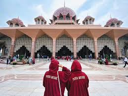 Terhad 6 unit utk setiap barang. 5 Kecantikan Masjid Putra Wisata Religi Di Malaysia Wajib Dikunjungi