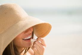 how to prevent and treat sunburned lips