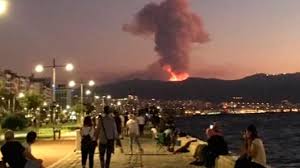 Турция сейчас переживает мощнейшие лесные пожары в районе манавгата в турецкой провинции . Plamya Grozit Unichtozhit Kurorty Lesnye Pozhary Bushuyut V Turcii Trk Zvezda Novosti 21 08 2019