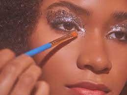 how do you apply glitter eyeshadow