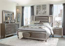 Glam Silver Embossed Queen 5 Pc Bedroom