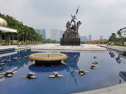 Apa saja ya monumen di indonesia yang memiliki nilai sejarah yang tinggi? Monumen Kemerdekaan Malaysia Ulasan Monumen Nasional Kuala Lumpur Malaysia Tripadvisor