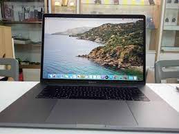Macbook Pro 15 inch 2018 MR932 Like New