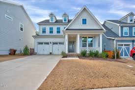 homes in holly springs nc