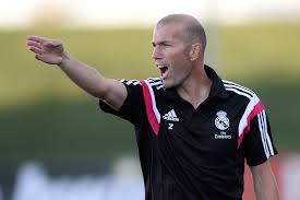 Zidane entrenando al Real Madrid