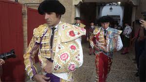 Emilio de Justo, herido de gravedad en su 'encerrona' en Las Ventas