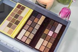czekoladowe palety makeup revolution