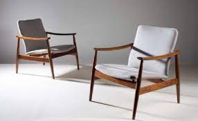 design furniture auction deveres