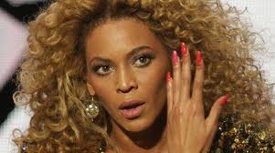 Beyonce Conquers Official Midweek Album Chart Bbc Newsbeat