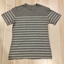 Like New Mens Lululemon T Shirt