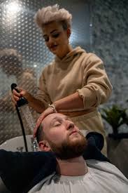 female barber taylor leven