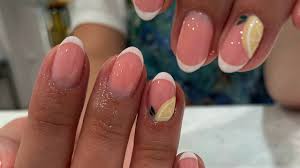 salons for nail art and nail designs
