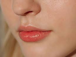 how to naturally plump your lips with