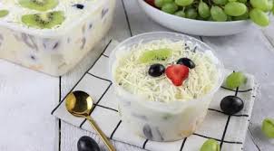 Cara membuat salad yang satu ini pun sangatlah mudah. Cara Membuat Salad Buah Tanpa Mayonaise Enak Dan Tetap Creamy Lifestyle Fimela Com