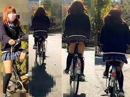 風チラ】JK自転車パンチラ | アダルト動画・画像のコンテンツマーケット Pcolle