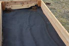 What Should I Line My Raised Garden Bed
