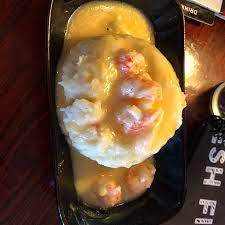mashed potatoes with creamy langostino