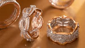 gold or diamond set for your wedding