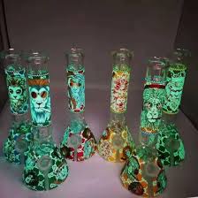 China Glowing Glass Water Pipe And